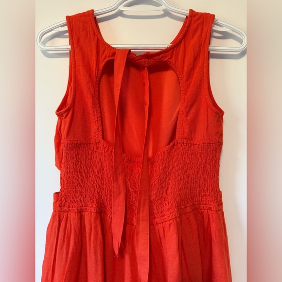 Japna Linen Dress - Picture 3 of 4